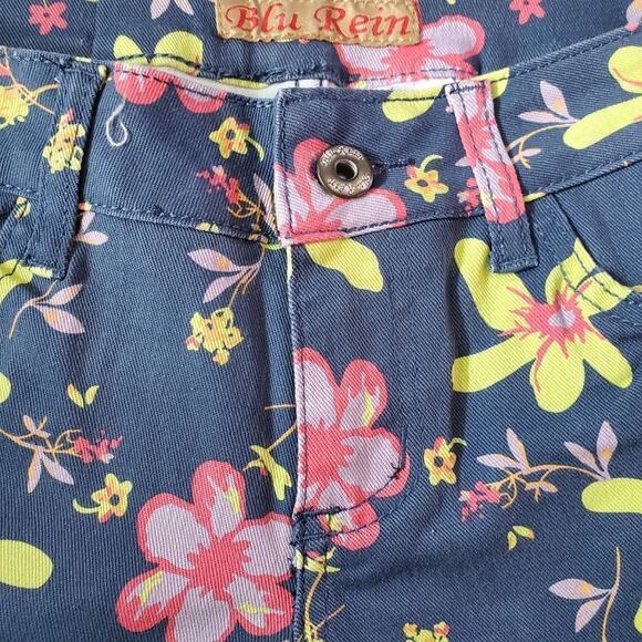Blue rein size 5 juniors multi colored floral denim shorts - Picture 4 of 13